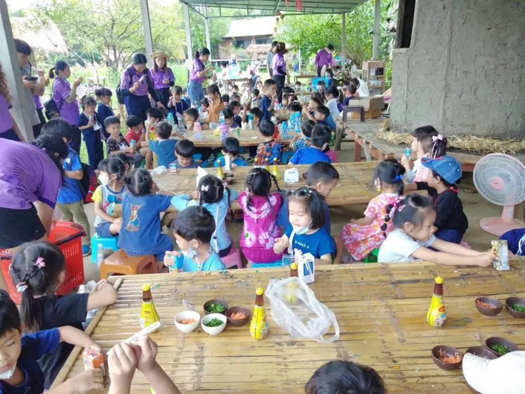 School field trips / ทัศนศึกษาโรงเรียน