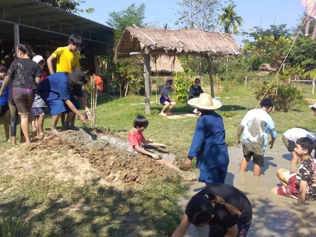 School field trips / ทัศนศึกษาโรงเรียน