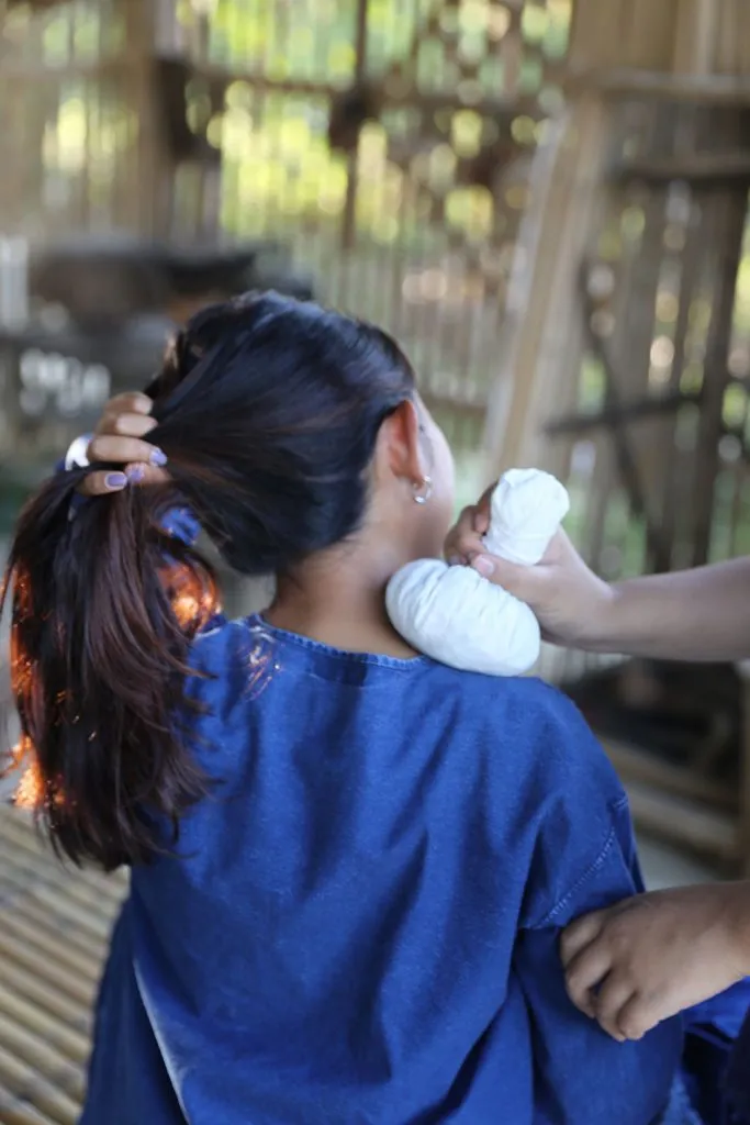 Thai herbs & indigo tie-dye / สมุนไพรและย้อมคราม