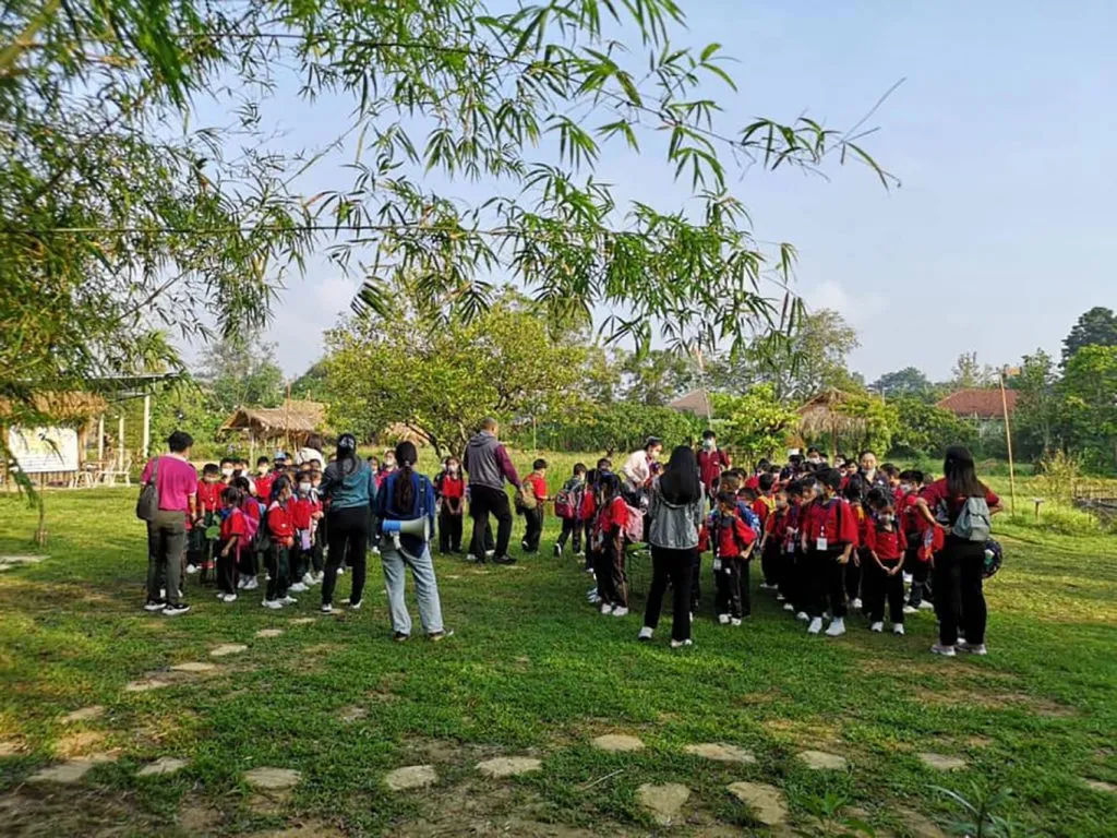 School field trips / ทัศนศึกษาโรงเรียน