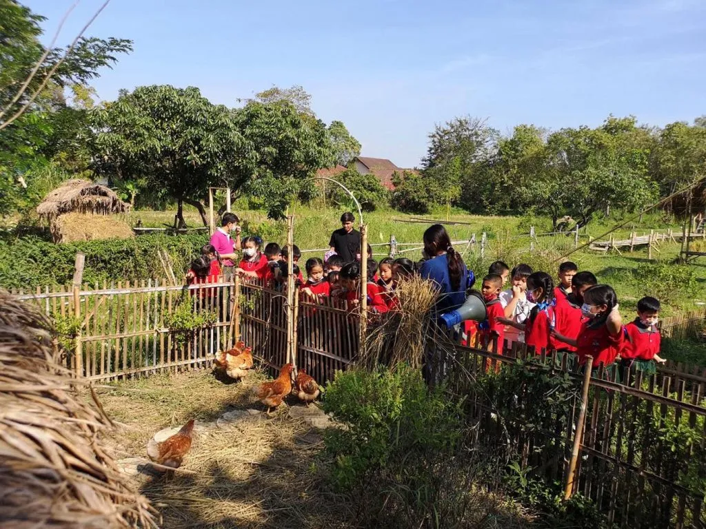 School field trips / ทัศนศึกษาโรงเรียน